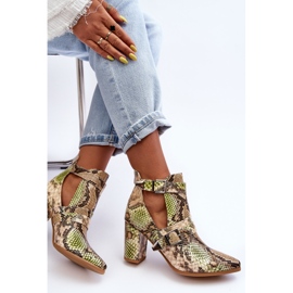 Botas De Moda En Tacón Con Recortes Beige-Verde Suelo 2
