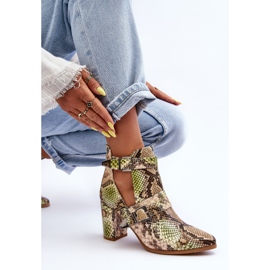 Botas De Moda En Tacón Con Recortes Beige-Verde Suelo 8