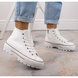 Zapatillas con aislamiento en la plataforma Big Star W INT1903A blanco 3