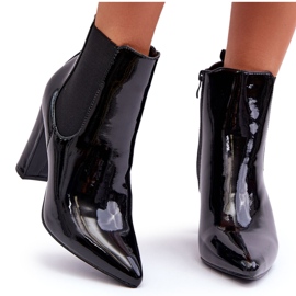 Botas Lacadas Con Tacón Negro Evita 11