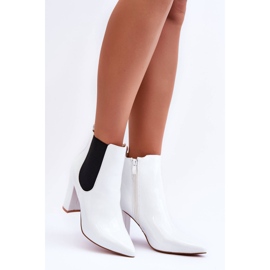 Botas Lacadas Con Tacón Blanco Evita 1