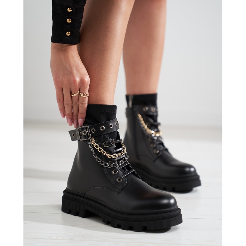 Trabajadoras con cadenas Shelovet negro 1