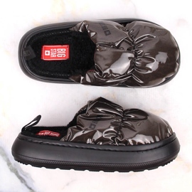 Zapatillas casa insuladas barnizadas negro metalizado Big Star MM274130 8
