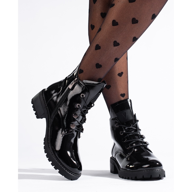 Botas de mujer Vinceza lacadas en negro 2