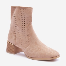 Botas Tacón Ante Calado Perlas Beige 1 Botas Tacón Ante Calado Perlas Beige 1