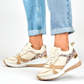 Zapatos beige de mujer con cordones y cuña baja 6