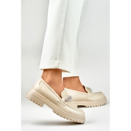 Zapatos brogue beige con circonitas 1