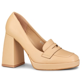 Mocasines de moda en un poste alto y ancho. beige 3