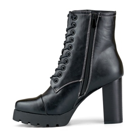 Botas de mujer con cordones en un tacón alto. negro 5