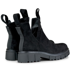 Botas negras de mujer en la plataforma. negro 5