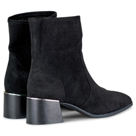 Botas negras caladas de mujer con tacón bajo negro 2