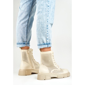 Botas mujer cordones beige calados 3