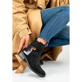 Botas de mujer elegantes con suela plana. negro 3