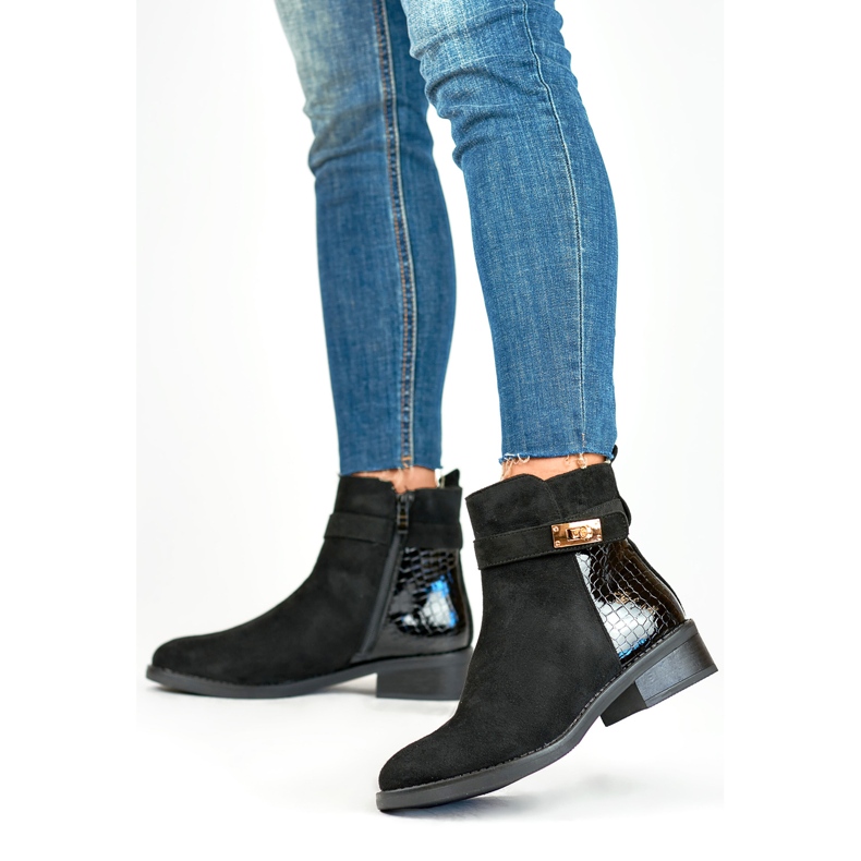 Botas de mujer elegantes con suela plana. negro 1 Botas de mujer elegantes con suela plana. negro 1