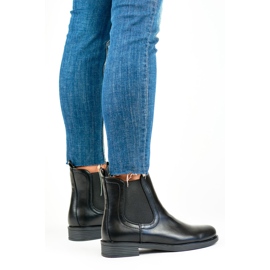 Clásicas botas Chelsea negras de mujer fabricadas en ecopiel negro 3