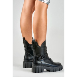 Botas rockeras de mujer con hebilla decorativa negro 2
