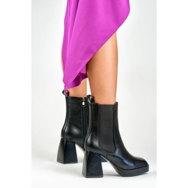 Botas negras de mujer con tacón alto. negro 5
