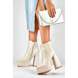 Botas beige tacón y plataforma 2