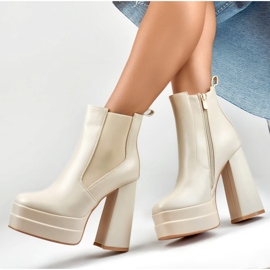 Botas beige tacón y plataforma 7