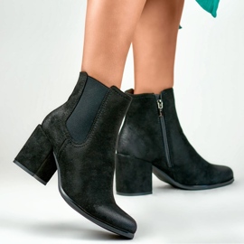 Botas clásicas de ante negro de Blaise 4
