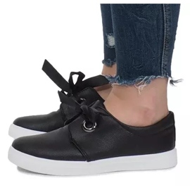 Zapatillas Negras con Lazos Lou negro 2