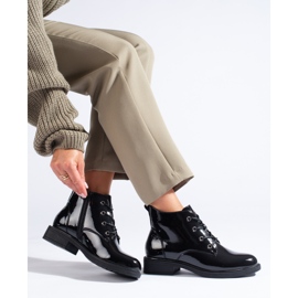 Botas Vinceza mujer lacadas en negro 2