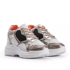 Zapatillas con cuña en blanco y dorado Alexandra 5
