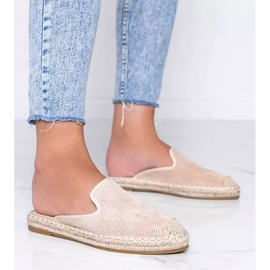 Chanclas beige Kinshasa con parte delantera incorporada 1