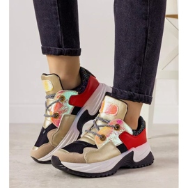 Deportivas doradas con suela alta Spring negro 1 Deportivas doradas con suela alta Spring negro 1