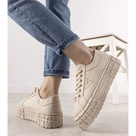 Deportivas beige con suela gruesa de Giselle 3