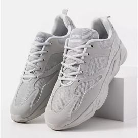 Deportivas grises de Wolvers 2