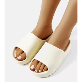 Babuchas Christinia goma beige 2