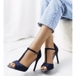 Inna Sandalias azul marino con tacón Munger 2