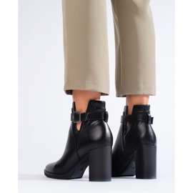 Botas de mujer clásicas negras con aberturas Shelovet negro 1