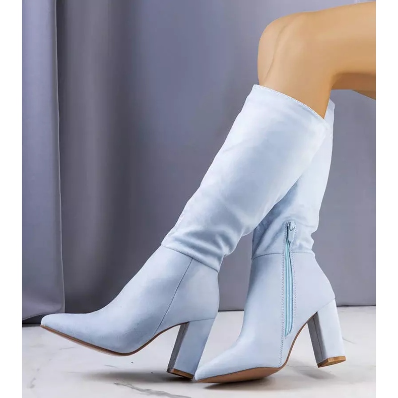 BM Botas azules con aislamiento en el puesto de Narcis 2 BM Botas azules con aislamiento en el puesto de Narcis 2