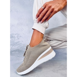 Leakes zapatillas caqui con cuña beige 4