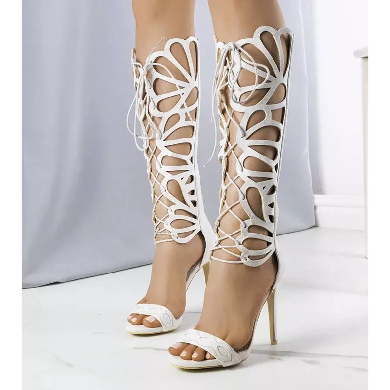 PA1 Sandalias grises con pala decorativa de Julio 1