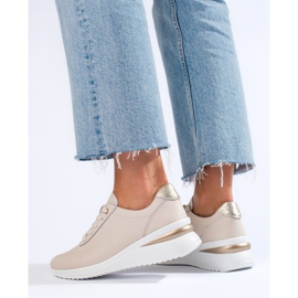 Zapatillas con cuña de cuero beige de Shelovet 2