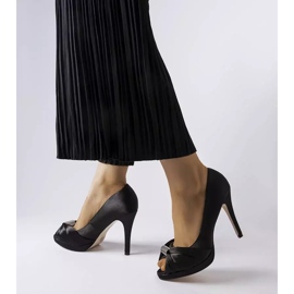 Zapatos peep toe negros de Paré 2