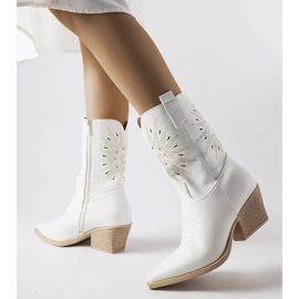Botas cowboy blancas Leopardi con parte superior adornada blanco 1 Botas cowboy blancas Leopardi con parte superior adornada blanco 1