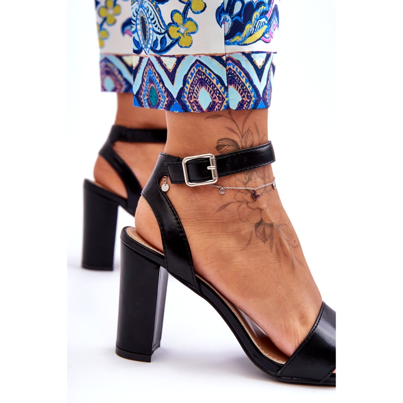 Sandalias Clásicas De Mujer Con Tacón Negro 1