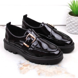 Zapatos de mujer lacados en negro con hebilla Vinceza 58184 3