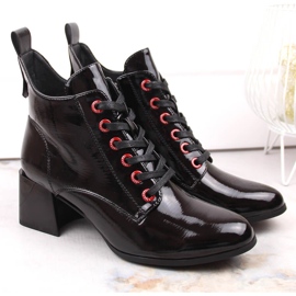 Botas de mujer lacadas en negro D&amp;A S.Barski Premium Collection MR870-66 1