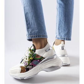 Zapatillas blancas con detalle animal de Filiberto blanco 1