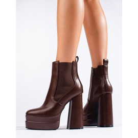 Botas Shelovet con plataforma marrón y goma elástica. 2