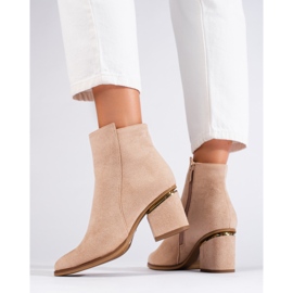 Botines de ante beige claro de Shelovet 2