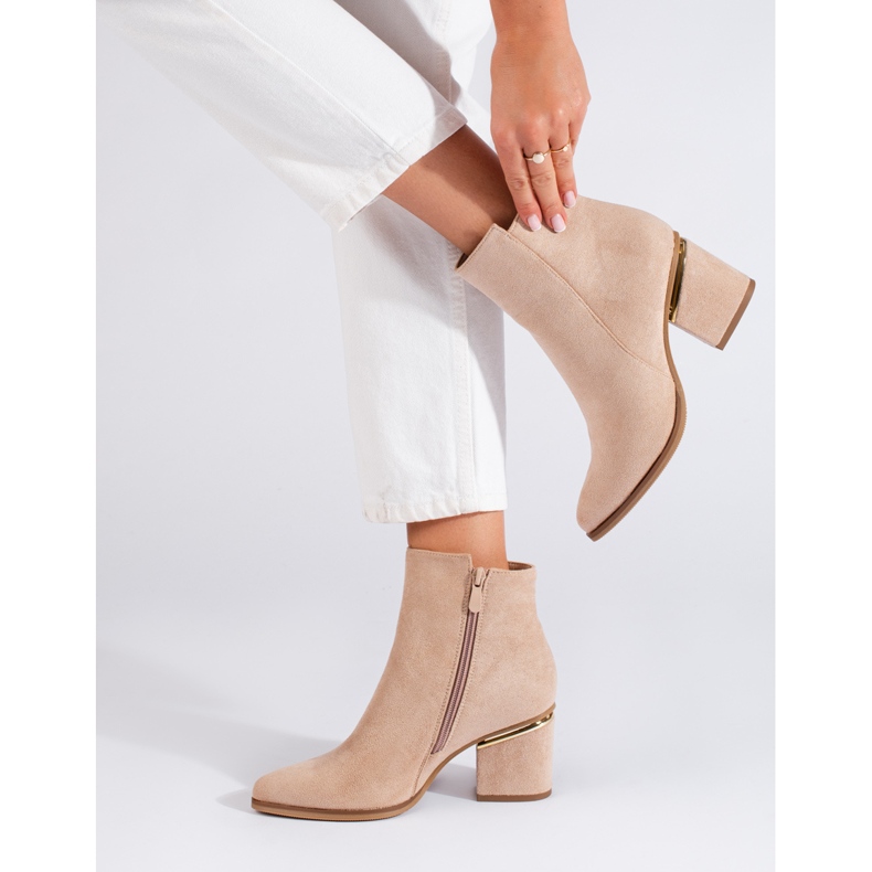 Botines de ante beige claro de Shelovet 1