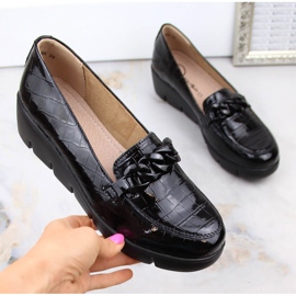 Zapatos de mujer de cuero, lacado negro Croco Filippo 4