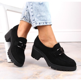 Zapatos de salón ante negro con cadena Vinceza 10921 7
