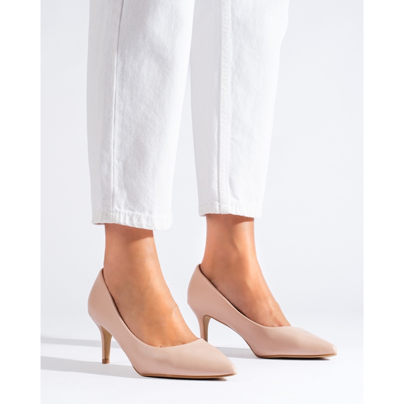Zapatos de salón beige de mujer con tacón Shelovet bajo 1